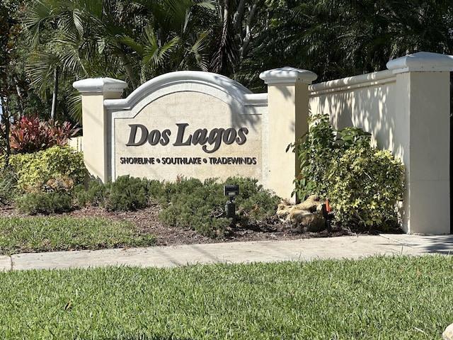 49 Via De Casas Norte, Boynton Beach, FL 33426 - community sign with fence
