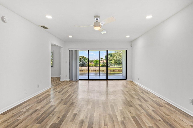2920 SW 22nd Cir Unit C2, Delray Beach, FL 33445 - empty room featuring baseboards, light wood-style flooring, a ceiling fan, recessed lighting, and a smoke detector