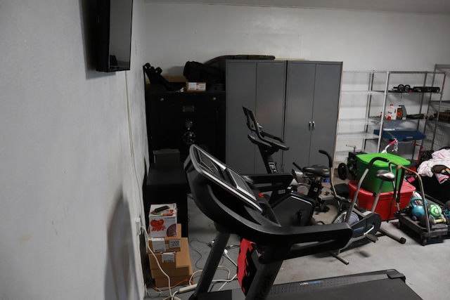 360 Kismet Ave, Pahokee, FL 33476 - view of workout room