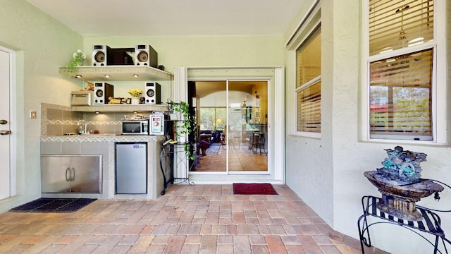 15511 63rd Pl N, Loxahatchee, FL 33470 - view of patio featuring a sink