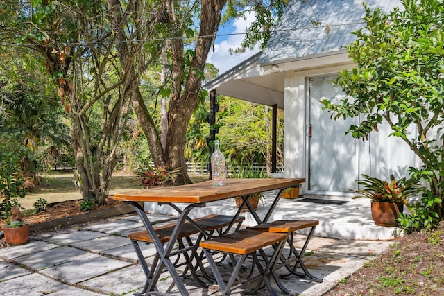 12389 186th St N, Jupiter, FL 33478 - view of patio / terrace featuring outdoor dining area