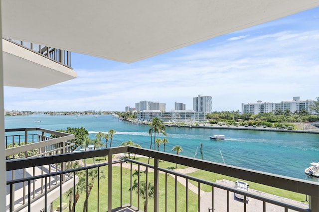 901 E Camino Real Unit 5C, Boca Raton, FL 33432 - balcony featuring a water view and a view of city
