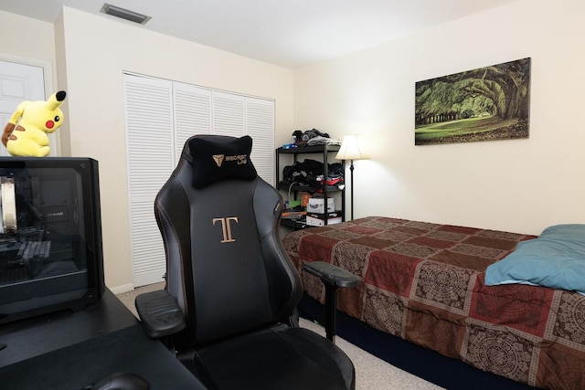 915 Savannas Point Dr Unit E, Fort Pierce, FL 34950 - bedroom with carpet floors and a desk