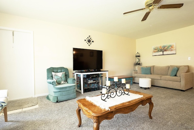 915 Savannas Point Dr Unit E, Fort Pierce, FL 34950 - carpeted living room with a ceiling fan