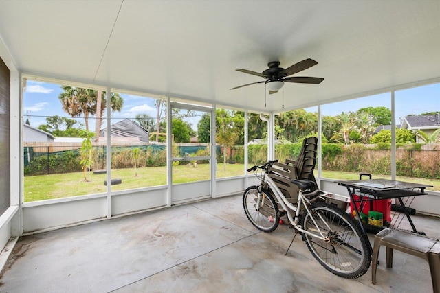 482 NW Fairfax Ave, Port Saint Lucie, FL 34983 - sunroom / solarium featuring a ceiling fan
