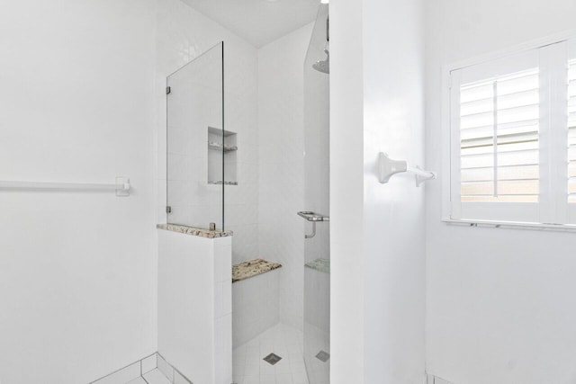 22 Pepperwood Ct, Boynton Beach, FL 33426 - bathroom with a tile shower