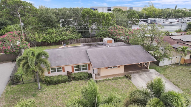 aerial view of property and surrounding area