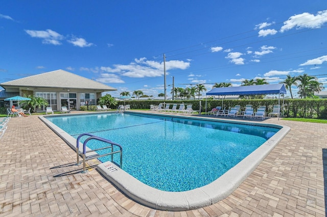 103 SW 18th St, Boynton Beach, FL 33426 - community pool with a patio area