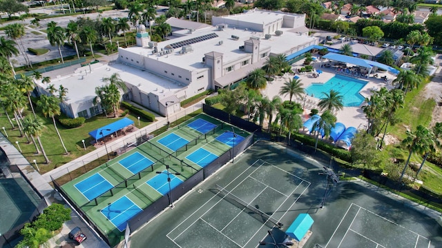 9620 Crescent View Dr N, Boynton Beach, FL 33437 - bird's eye view of a pool