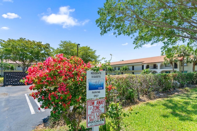 3 Via De Casas Sur Unit 204, Boynton Beach, FL 33426 - exterior view of a parking lot
