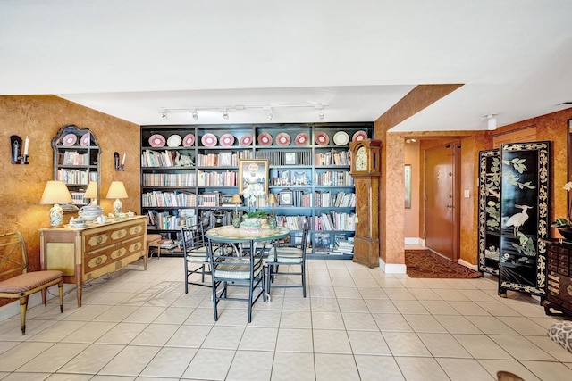 3701 S Flagler Dr Unit A101, West Palm Beach, FL 33405 - dining area featuring light tile patterned flooring