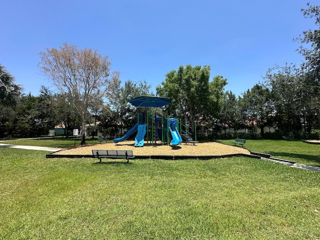 473 Cottagewood Ln, West Palm Beach, FL 33411 - community play area with a yard