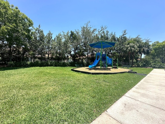 473 Cottagewood Ln, West Palm Beach, FL 33411 - community jungle gym with a yard
