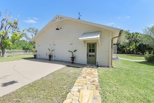 32801 US Highway 441 N Unit 64, Okeechobee, FL 34972 - view of front of home featuring driveway