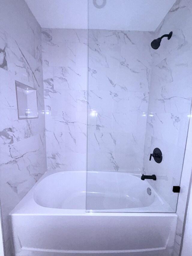 382 Mcarthur Blvd, Lehigh Acres, FL 33974 - full bathroom with washtub / shower combination