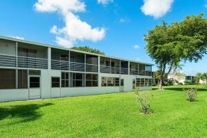 98 E Kingswood E Unit E, West Palm Beach, FL 33417 - view of building exterior