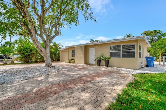 125 E Hart St, Lantana, FL 33462 - view of front of property with stucco siding