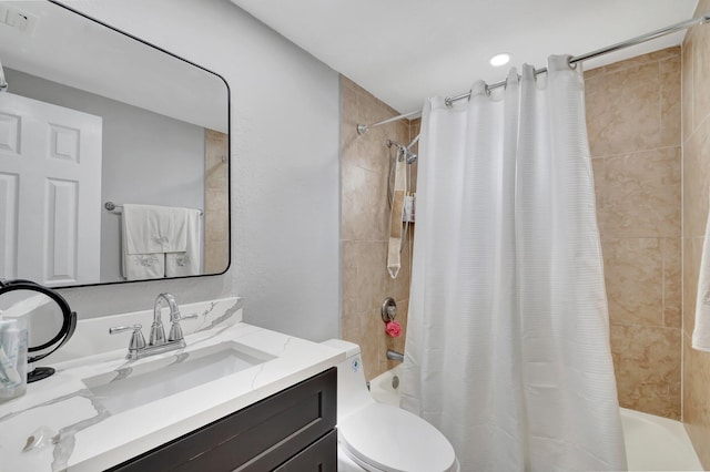 125 E Hart St, Lantana, FL 33462 - full bathroom with shower / tub combo, vanity, and toilet