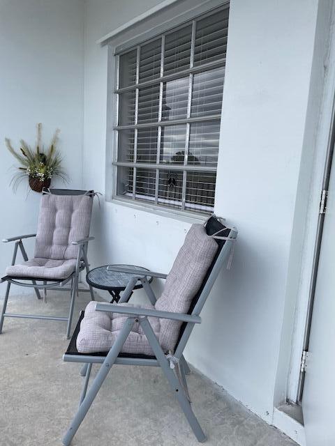 111 SE 1st St Unit 7, Boynton Beach, FL 33435 - view of balcony