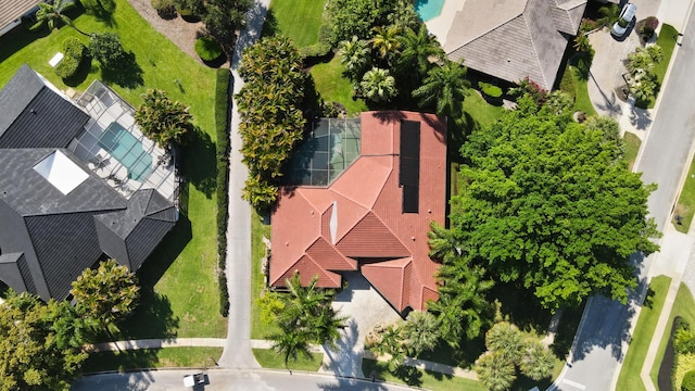aerial view of property and surrounding area