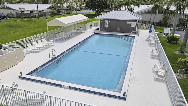 1801 S US Highway 1 Unit 7C, Jupiter, FL 33477 - community pool with a patio area