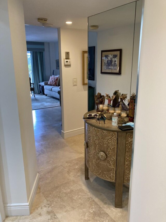 2600 N Flagler Dr Unit 913, West Palm Beach, FL 33407 - corridor featuring baseboards and recessed lighting