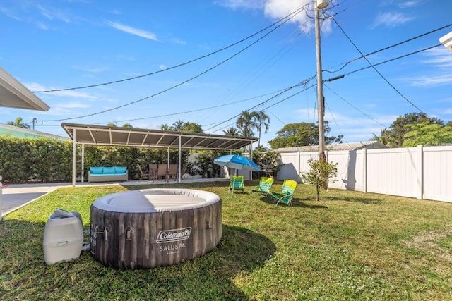 921 SE 13th Ct, Deerfield Beach, FL 33441 - view of yard featuring a hot tub