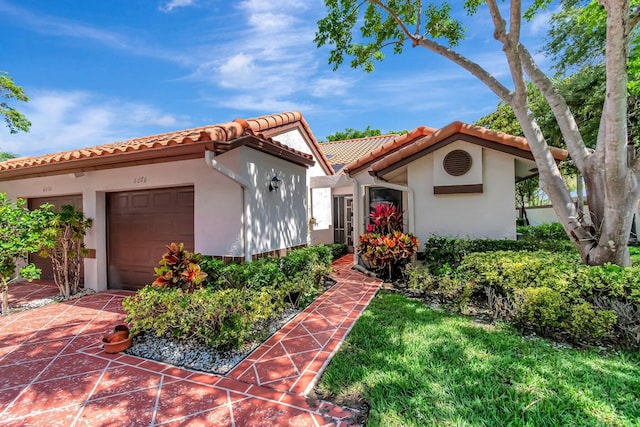 6078 Sunny Pointe Cir, Delray Beach, FL 33484 - mediterranean / spanish home with a tile roof and stucco siding