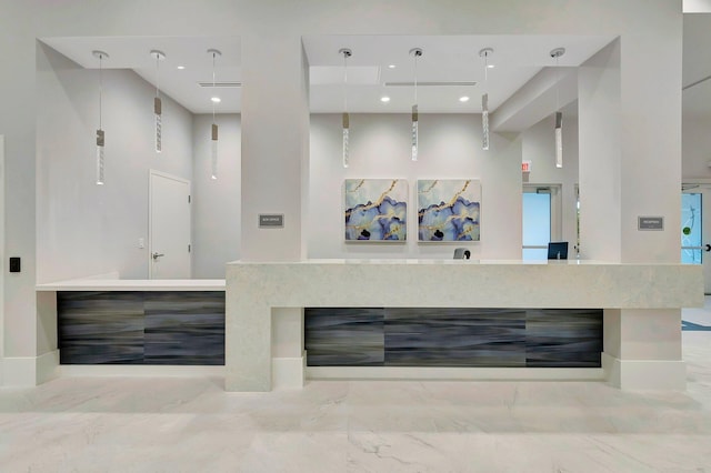 6078 Sunny Pointe Cir, Delray Beach, FL 33484 - reception area featuring a towering ceiling and recessed lighting