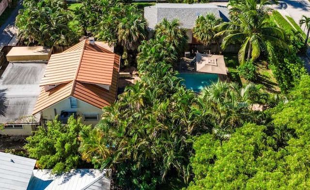 341 NE 7th Ave, Delray Beach, FL 33483 - aerial view of property and surrounding area with a pool