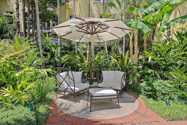 301 Australian Ave Unit 305, Palm Beach, FL 33480 - view of patio / terrace