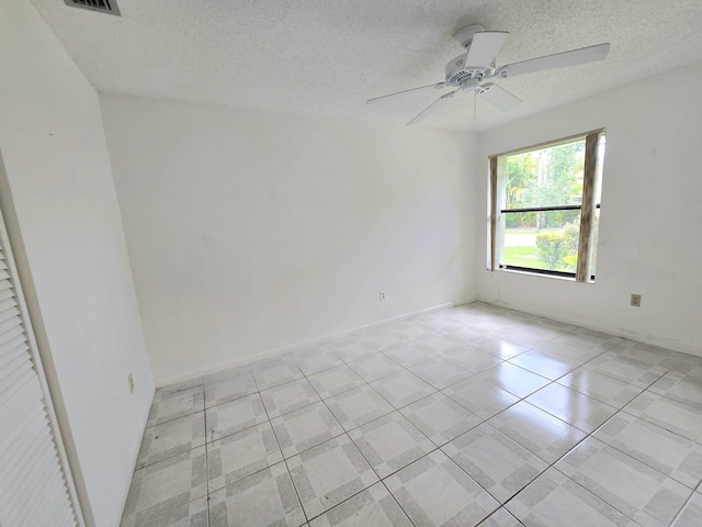20975 Del Casa Dr, Boca Raton, FL 33433 - unfurnished room with a ceiling fan and a textured ceiling