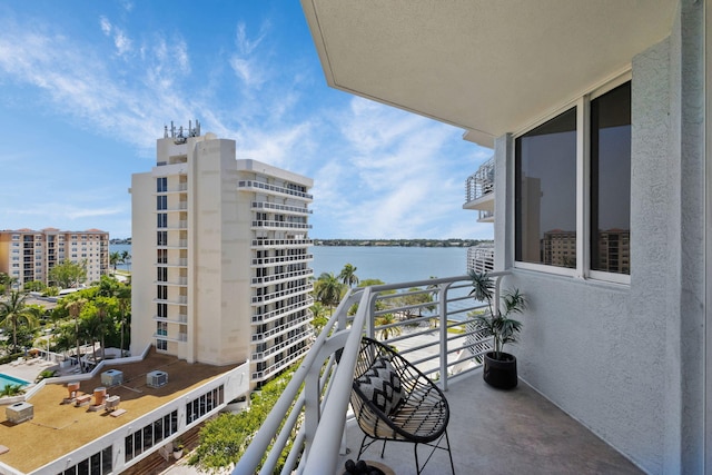 1551 N Flagler Dr Unit 804, West Palm Beach, FL 33401 - balcony with a water view