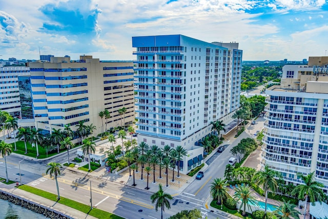 1551 N Flagler Dr Unit 804, West Palm Beach, FL 33401 - view of apartment building / complex featuring a view of city