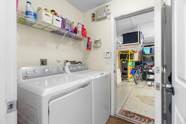 7884 Travlers Tree Dr, Boca Raton, FL 33433 - laundry room featuring independent washer and dryer