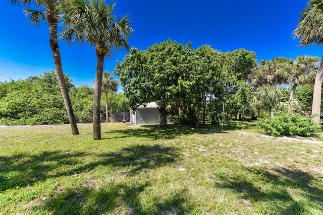 1116 NE Oceanview Cir, Jensen Beach, FL 34957 - view of green lawn