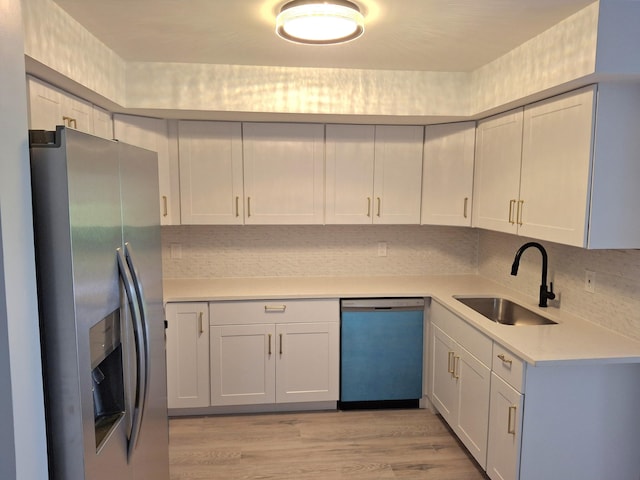 6515 Chasewood Dr Unit D, Jupiter, FL 33458 - kitchen with stainless steel refrigerator with ice dispenser, dishwasher, a sink, tasteful backsplash, and light countertops