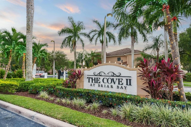 view of community / neighborhood sign