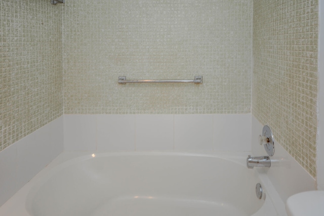 134 Southampton Unit B, West Palm Beach, FL 33417 - bathroom with toilet and bathing tub / shower combination