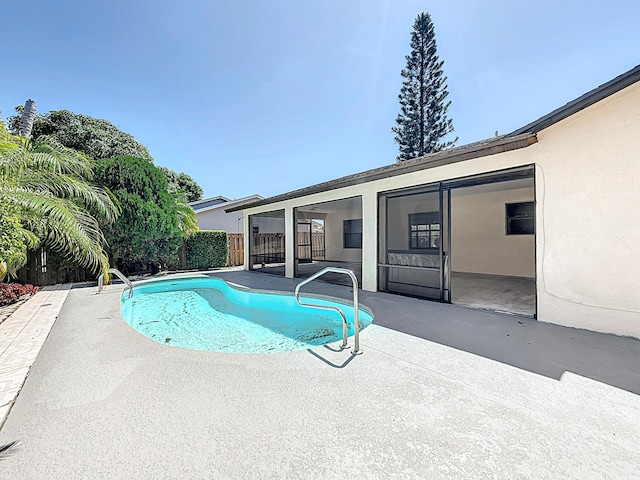 5701 Autumn Ridge Rd, Lake Worth, FL 33463 - view of swimming pool featuring a patio area and a fenced backyard
