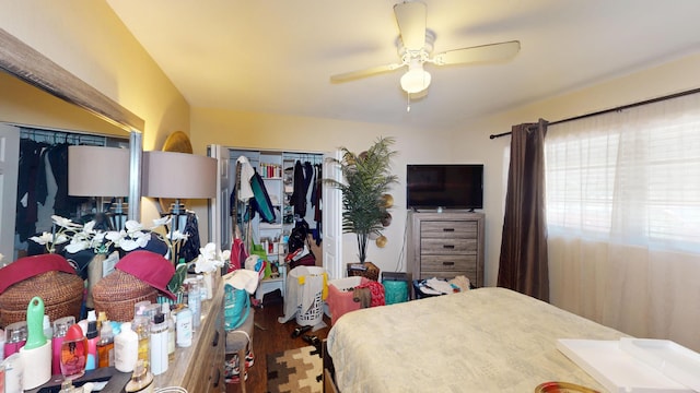 bedroom featuring wood finished floors and ceiling fan