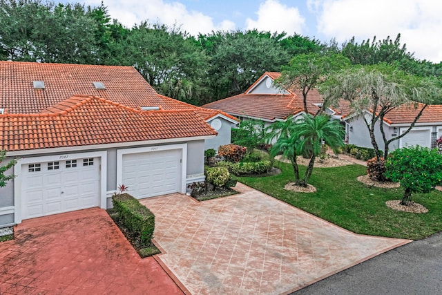 7043 Summer Tree Dr, Boynton Beach, FL 33437 - garage featuring driveway