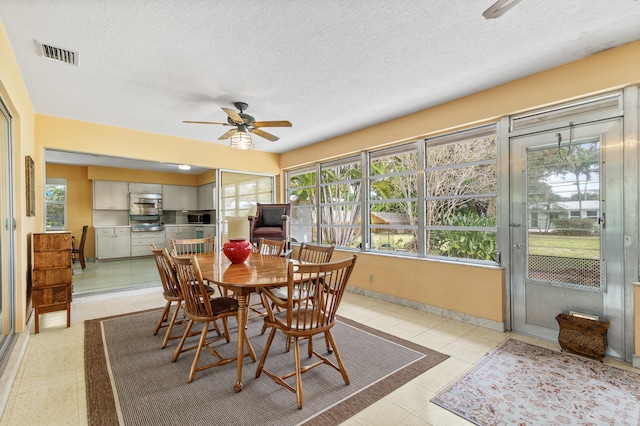 1101 SE 7th Ct, Deerfield Beach, FL 33441 - sunroom with healthy amount of natural light