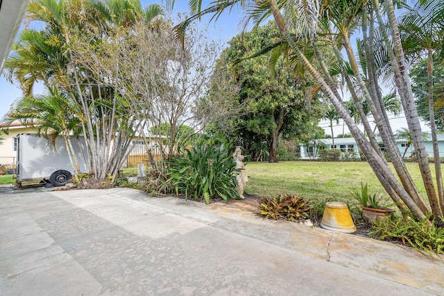 1101 SE 7th Ct, Deerfield Beach, FL 33441 - view of yard featuring a patio