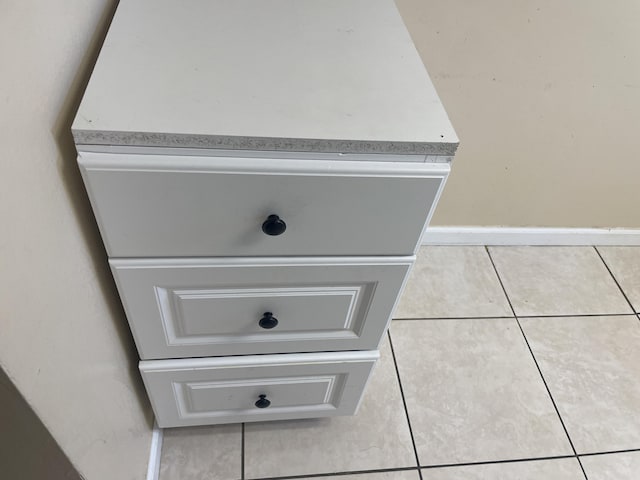 detailed view of baseboards