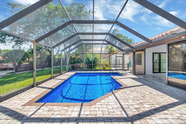 3 Independence Ct, Deerfield Beach, FL 33442 - swimming pool with a patio, a lawn, and a lanai