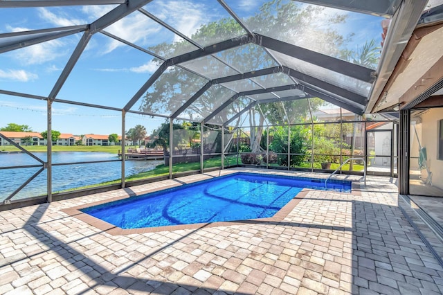 3 Independence Ct, Deerfield Beach, FL 33442 - swimming pool with a patio, a water view, and a lanai