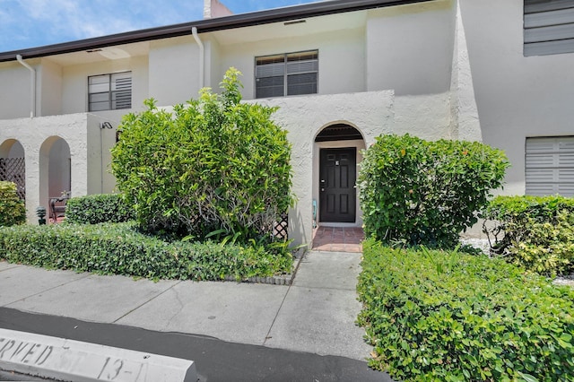 view of front of property with stucco siding