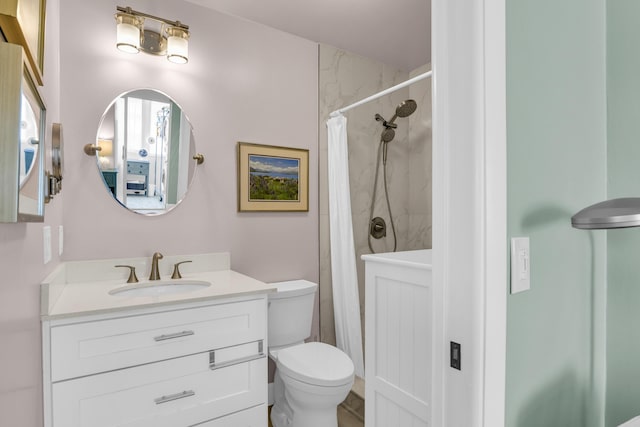 79 Saxony B B, Delray Beach, FL 33446 - bathroom featuring toilet, vanity, and a shower with curtain