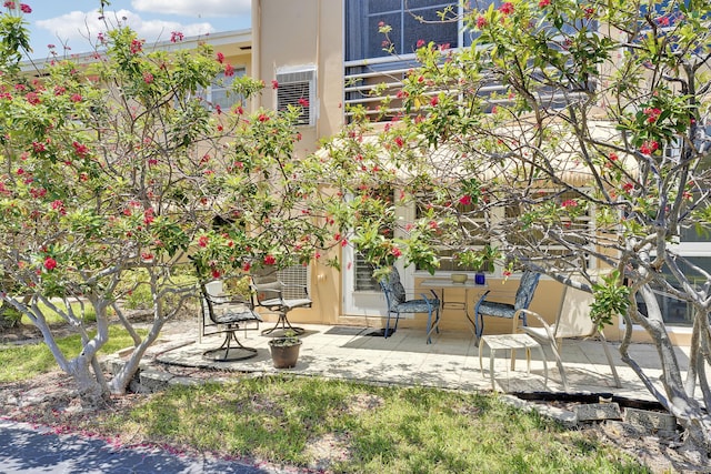 2151 NE 1st Ct Unit 102, Boynton Beach, FL 33435 - view of patio / terrace